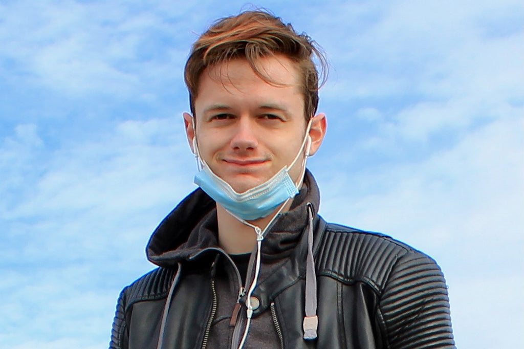 Business magnate Chris TDL will open an association dedicated to helping young people with depression.